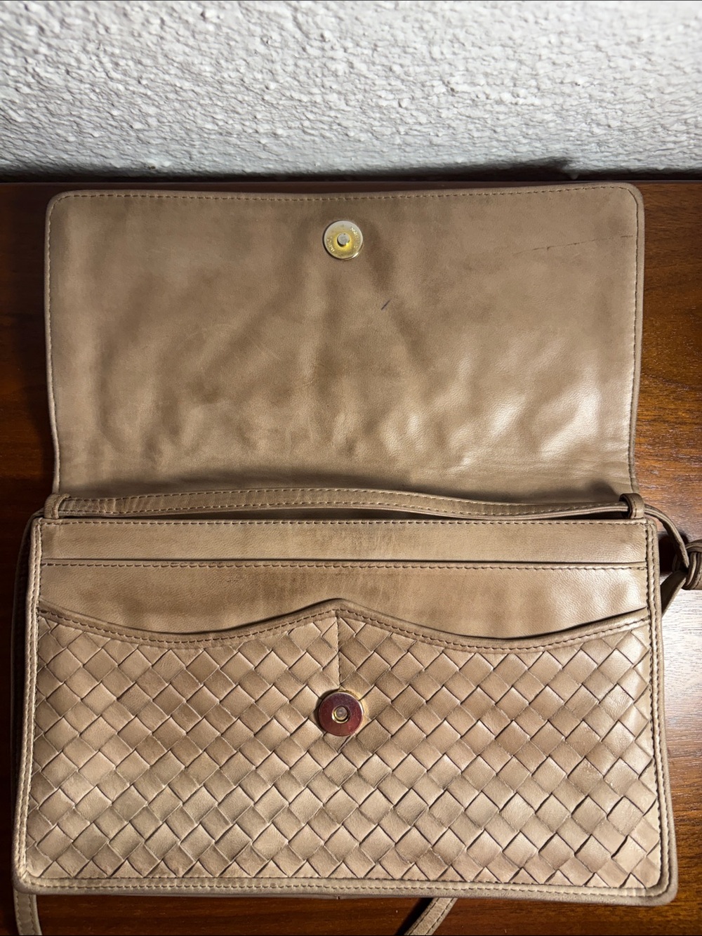 Vintage Bottega Veneta Intrecciato Leather Crossbody Bag in Taupe - Picture 10 of 14